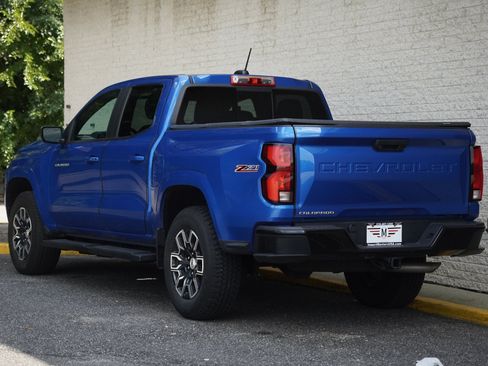 Used 2023 Chevrolet Colorado Z71 w/ Z71 Convenience Package 2 AWD/4WD image 5