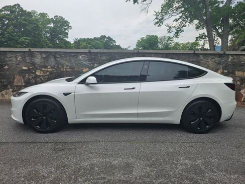 Used 2024 Tesla Model 3 Standard Range RWD image 8