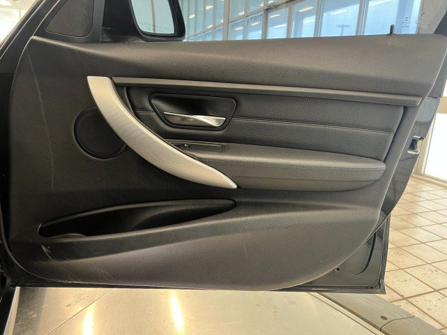 Used 2015 BMW 328i xDrive Sedan AWD/4WD image 15