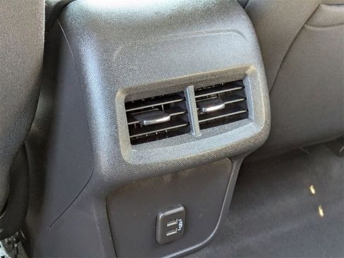 Used 2023 Chevrolet Equinox LT image 26