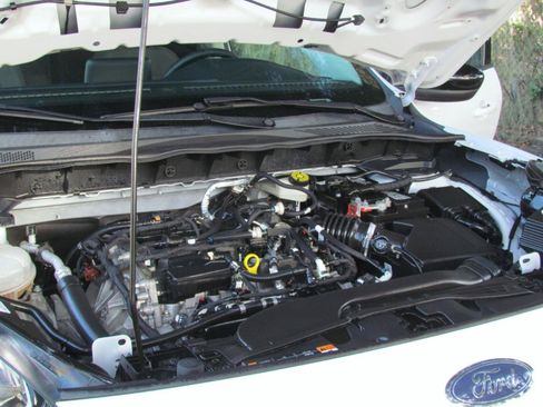 Used 2022 Ford Escape SE w/ SE Sport Appearance Package FWD image 40