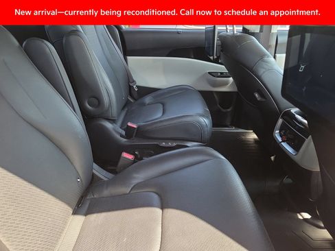 Certified 2022 Kia Carnival SX Prestige FWD image 10
