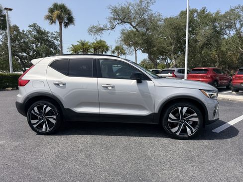 Certified 2023 Volvo XC40 B5 Plus w/ Protection Package Premier AWD/4WD image 2