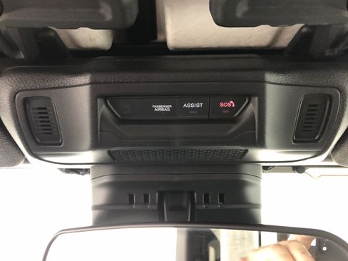 Used 2025 Jeep Wrangler Sport S image 20