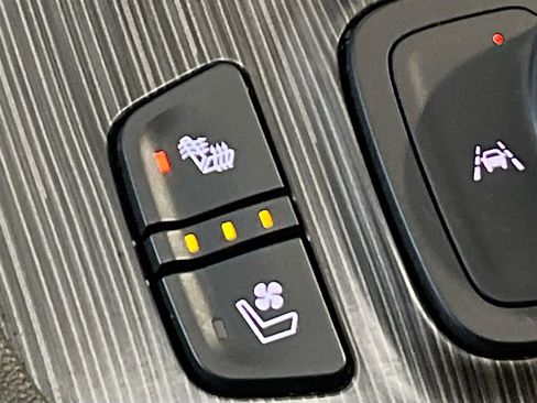 Used 2023 GMC Acadia SLT w/ Preferred Package AWD/4WD image 21
