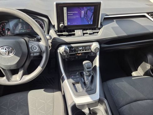 Used 2025 Toyota RAV4 XLE FWD image 17