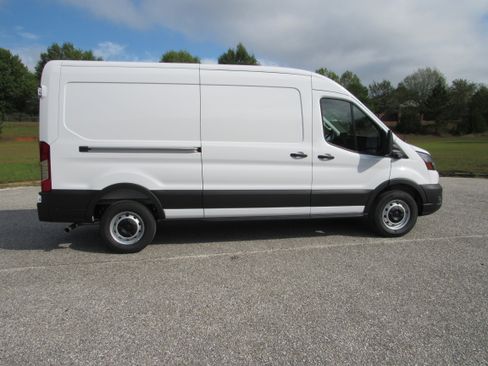 New 2025 Ford Transit 150 148 Medium Roof w/ Load Area Protection Package image 7