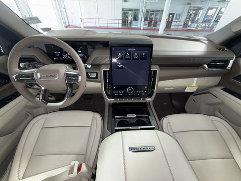 New 2026 GMC Yukon XL Denali w/ Sun & Power Step Package AWD/4WD image 23