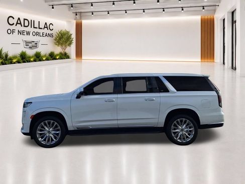 Used 2022 Cadillac Escalade ESV Premium Luxury AWD/4WD image 5