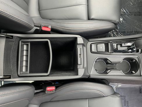 Certified 2025 Subaru Ascent Bronze Edition image 28