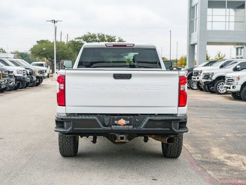 Used 2021 Chevrolet Silverado 2500 Custom w/ Custom Value Package image 8