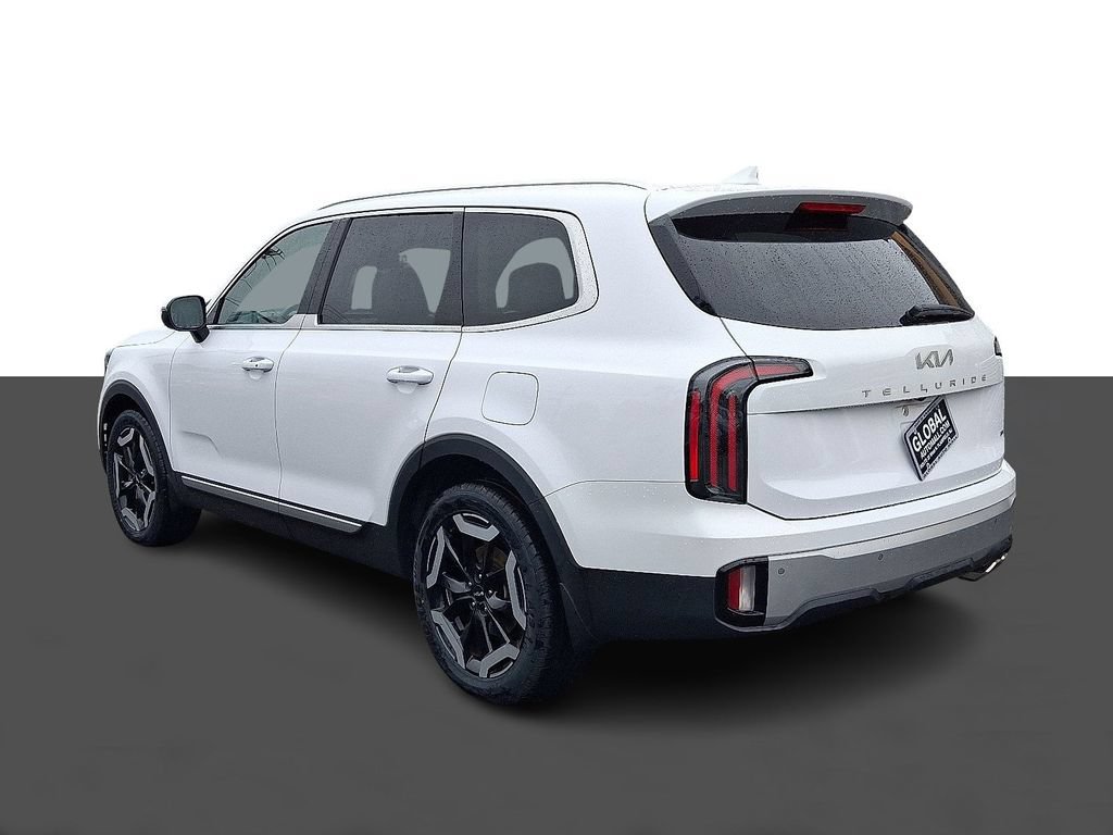 Used 2023 Kia Telluride EX w/ EX Captain's Chair Package AWD/4WD image 5