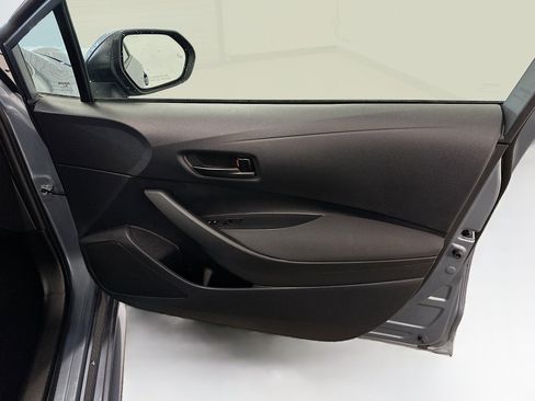 Used 2026 Toyota Corolla LE FWD image 33