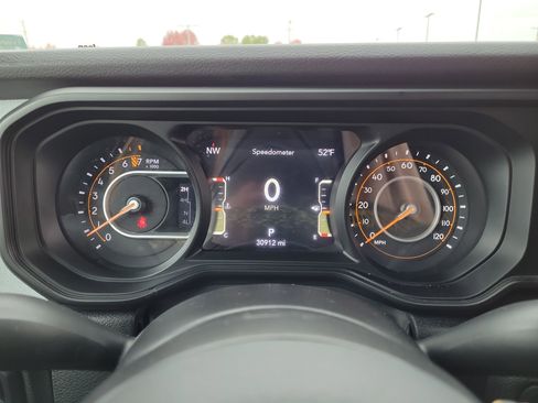 Used 2024 Jeep Gladiator Sport image 25