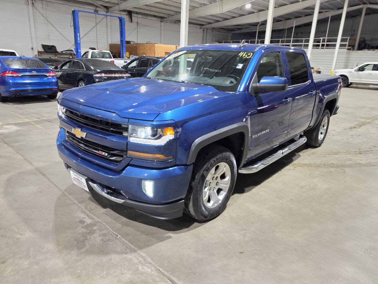 Used 2017 Chevrolet Silverado 1500 LT w/ All Star Edition AWD/4WD image 2
