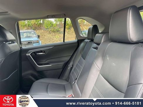 Used 2022 Toyota RAV4 XLE Premium AWD/4WD image 13