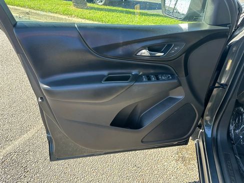 Used 2018 Chevrolet Equinox LT FWD image 10