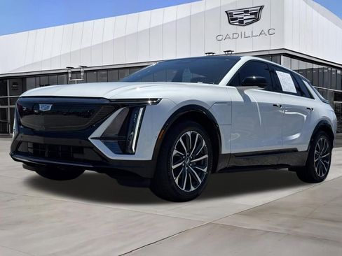 Certified 2024 Cadillac Lyriq Sport RWD image 5