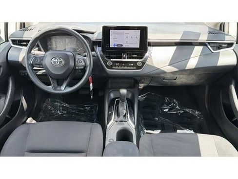 Used 2024 Toyota Corolla LE FWD image 35