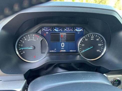 Used 2024 Ford Expedition Max XLT image 2