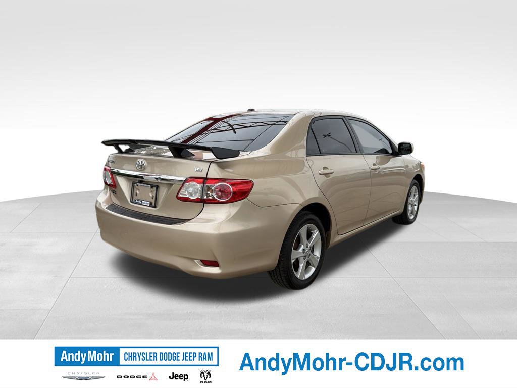 Used 2012 Toyota Corolla LE w/ Premium Pkg FWD image 4