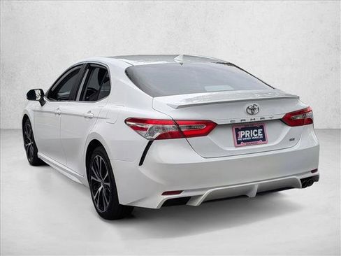 Used 2020 Toyota Camry SE image 8