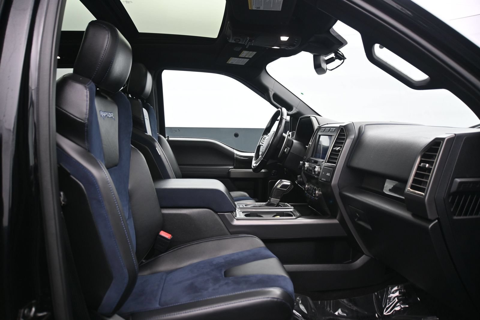 Used 2020 Ford F150 Raptor w/ Equipment Group 802A Luxury AWD/4WD image 13
