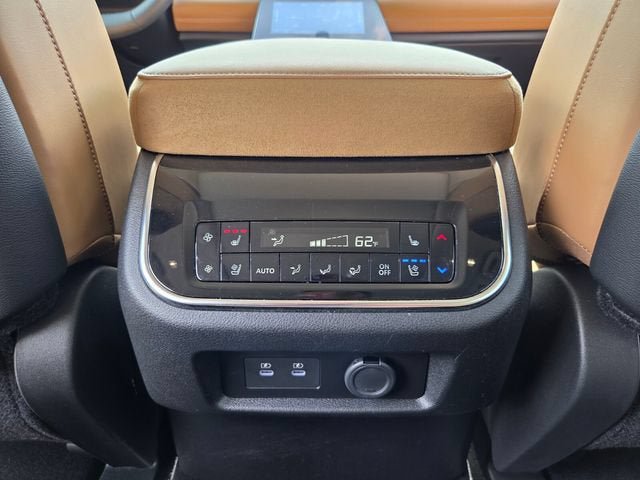 Used 2025 INFINITI QX80 Luxe w/ Cargo Package RWD image 18