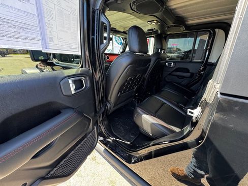 Used 2020 Jeep Gladiator Rubicon w/ Uconnect 4C Nav & Sound Group AWD/4WD image 37