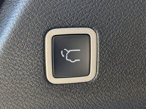 New 2026 Chrysler Pacifica Select image 13