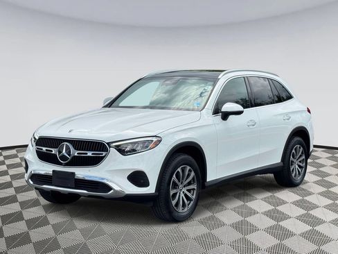 Used 2024 Mercedes-Benz GLC 300 4MATIC image 5