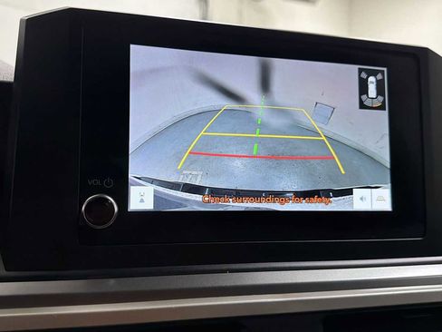 Certified 2025 Toyota Tacoma SR5 image 19