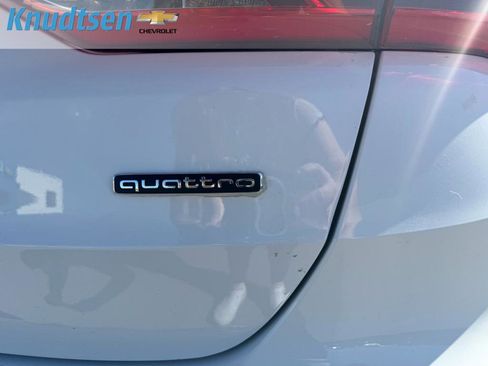 Used 2024 Audi Q3 2.0T Premium Plus w/ Premium Plus Package AWD/4WD image 9