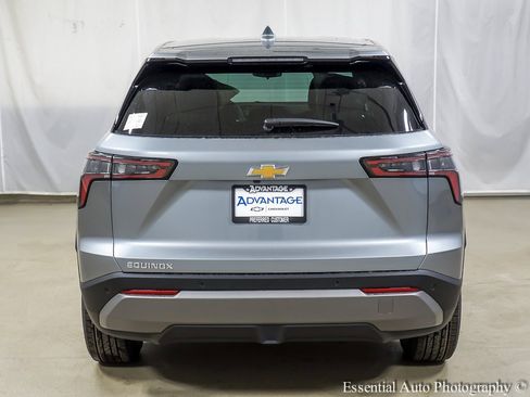 New 2026 Chevrolet Equinox LT image 6
