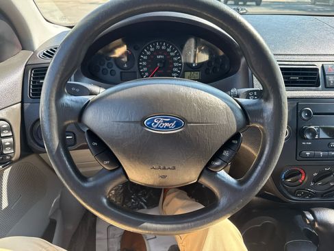 Used 2007 Ford Focus S FWD image 19