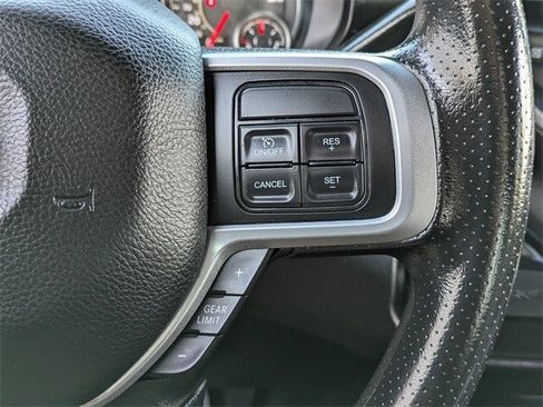 Used 2022 RAM 2500 Big Horn w/ Cold Weather Group image 25