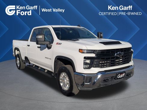Used 2024 Chevrolet Silverado 3500 W/T image 1