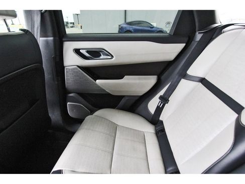 Used 2018 Land Rover Range Rover Velar R-Dynamic HSE image 12