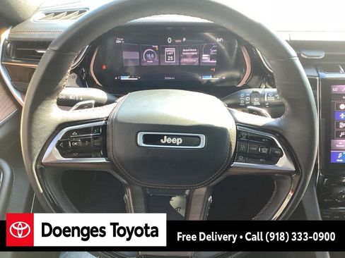 Used 2023 Jeep Grand Cherokee L Summit w/ Advanced Protech Group IV image 30