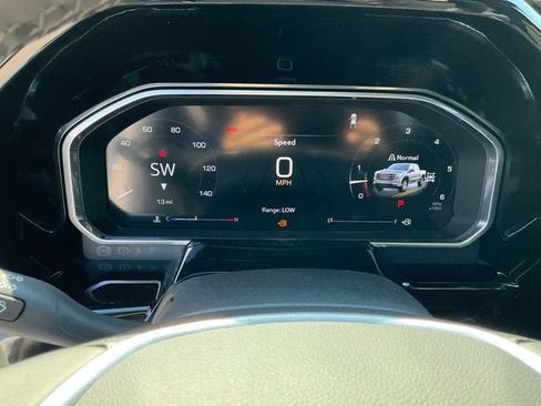 New 2026 GMC Sierra 1500 SLT w/ SLT Premium Plus Package AWD/4WD image 8