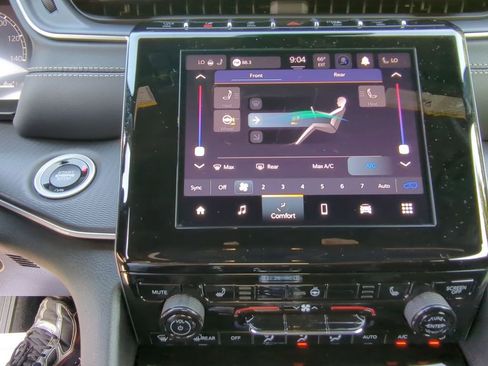 New 2025 Jeep Grand Cherokee L Laredo w/ Luxury Tech Group I image 19