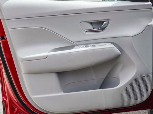 Certified 2025 Hyundai Kona Limited FWD image 20