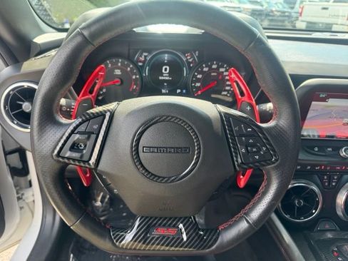 Used 2016 Chevrolet Camaro SS RWD image 4