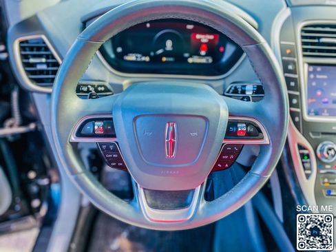 Used 2020 Lincoln Nautilus Reserve image 19