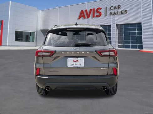 Used 2025 Ford Escape ST-Line image 7