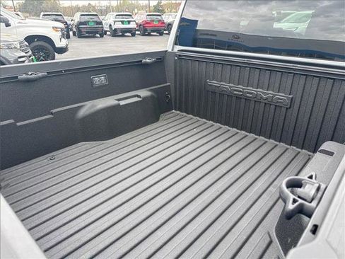 Used 2025 Toyota Tacoma SR5 image 8