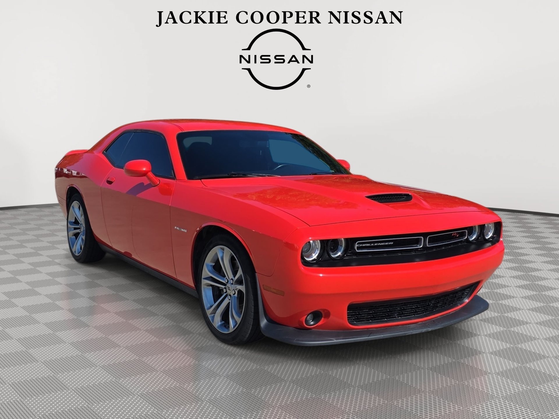 Used 2022 Dodge Challenger R/T RWD image 3
