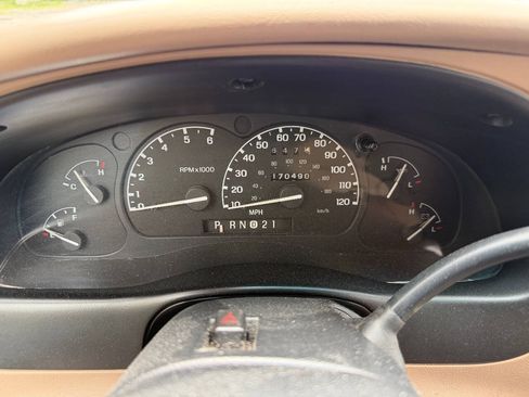 Used 1997 Ford Explorer XLT AWD/4WD image 15