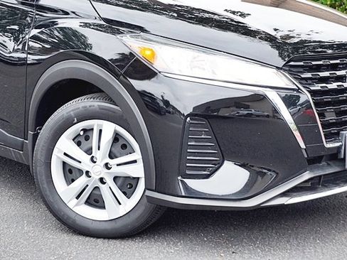 Used 2024 Nissan Kicks S image 4