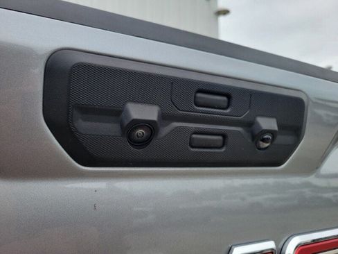 Used 2025 GMC Sierra 1500 SLT w/ SLT Premium Plus Package RWD image 7